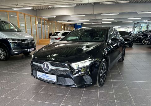 Mercedes-Benz A 200, 2022