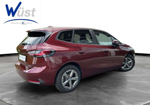 BMW 216, 2024 3