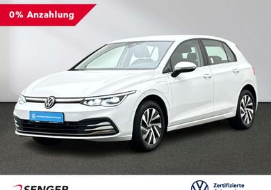 Volkswagen Golf, 2022
