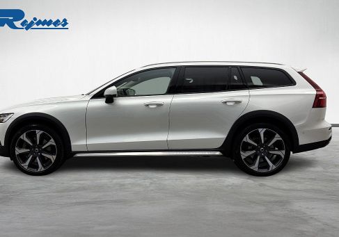 Volvo V60 Cross Country, 2024 2