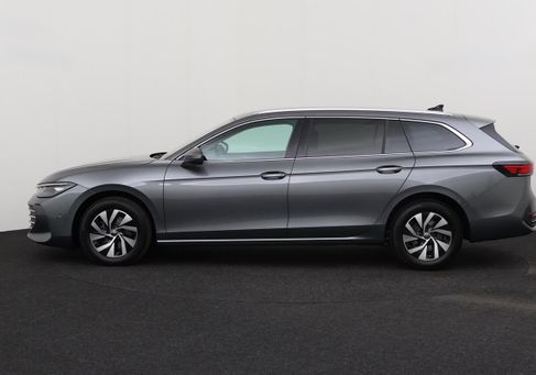 Volkswagen Passat, 2024