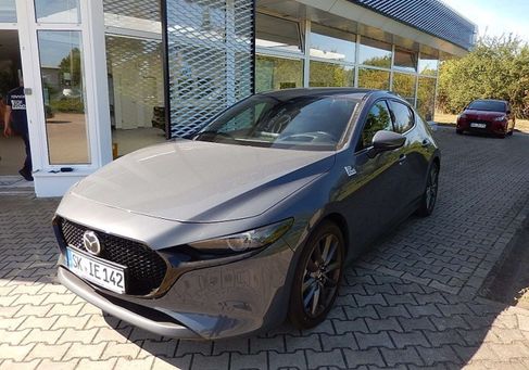 Mazda 3, 2025