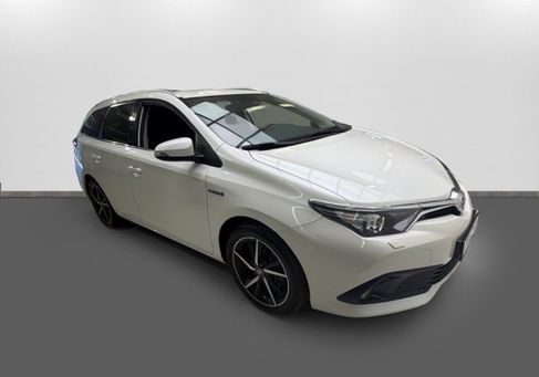 Toyota Auris Touring Sports, 2017