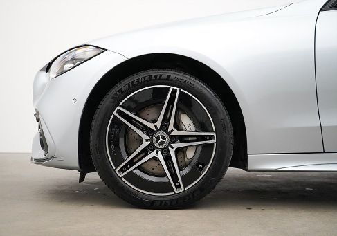 Mercedes-Benz C 300, 2023