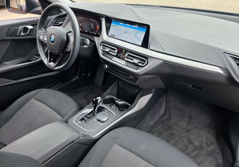 BMW 120, 2023