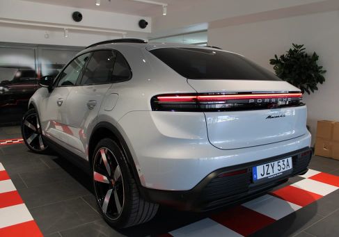 Porsche Macan, 2025