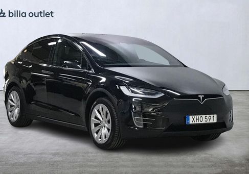 Tesla Model X, 2017
