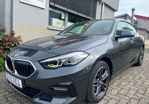 BMW 218, 2021 3