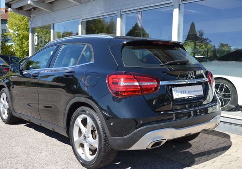 Mercedes-Benz GLA 180, 2019 3