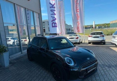MINI ONE, 2022