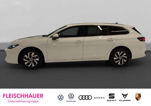 Volkswagen Passat Variant, 2024 3