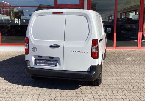 Toyota Proace, 2024
