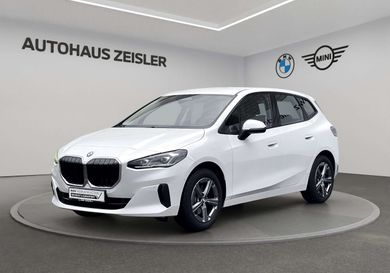 BMW 220, 2025