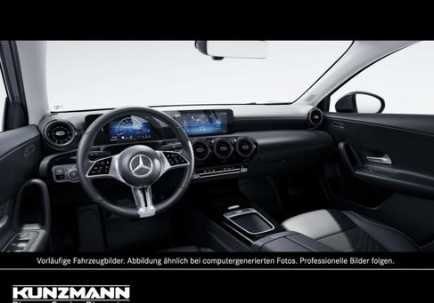 Mercedes-Benz A 180, 2023