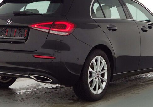 Mercedes-Benz A 180, 2021 3