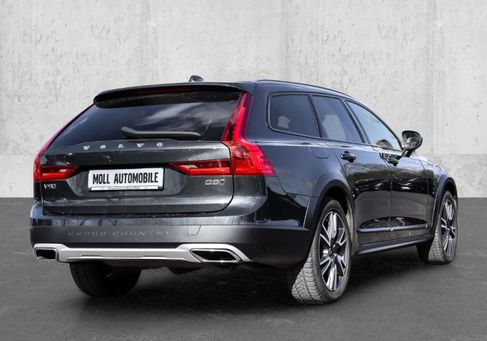Volvo V90 Cross Country, 2019