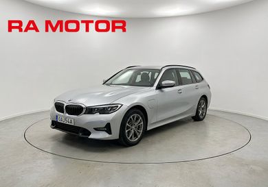 BMW 330, 2021
