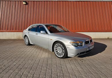 BMW 760, 2003
