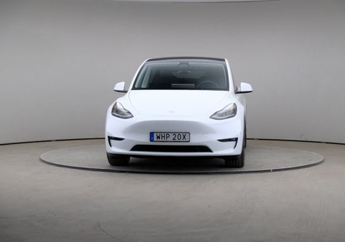 Tesla Model Y, 2023 3