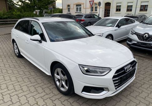 Audi A4, 2022