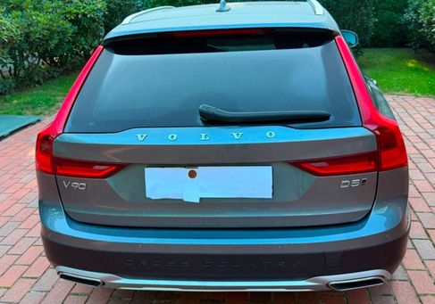 Volvo V90 Cross Country, 2019