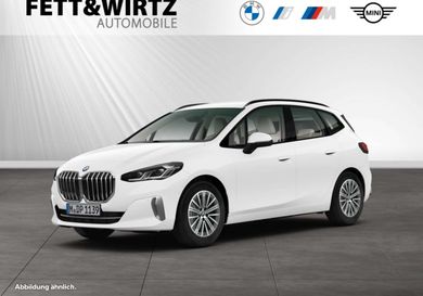 BMW 220, 2025