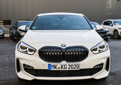 BMW 118, 2024