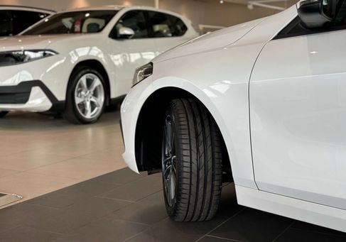 BMW 118, 2023