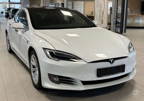 Tesla Model S, 2018