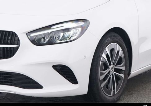 Mercedes-Benz B 180, 2025