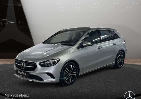 Mercedes-Benz B 180, 2025