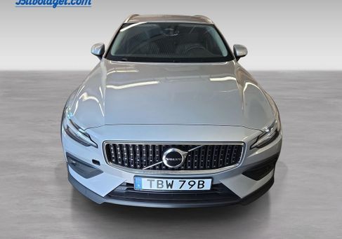 Volvo V60 Cross Country, 2024