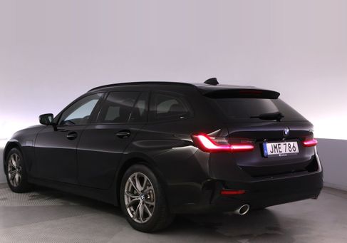 BMW 330, 2021