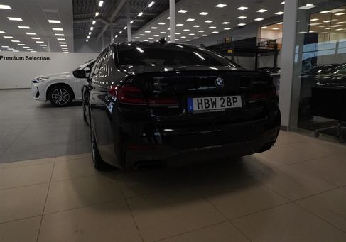 BMW M550, 2022