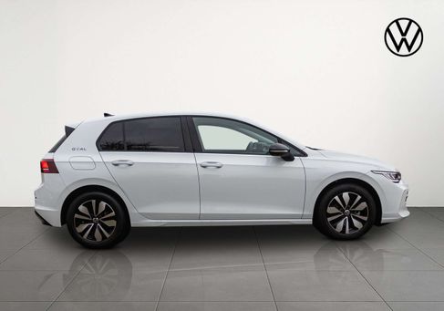 Volkswagen Golf, 2025 3