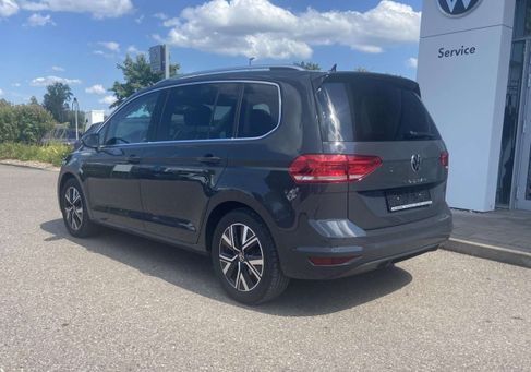 Volkswagen Touran, 2022 3