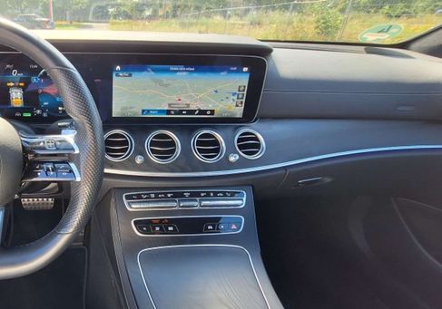 Mercedes-Benz E 300, 2022