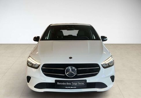 Mercedes-Benz B 180, 2020