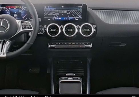 Mercedes-Benz B 200, 2025 3