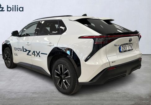 Toyota bZ4X, 2025