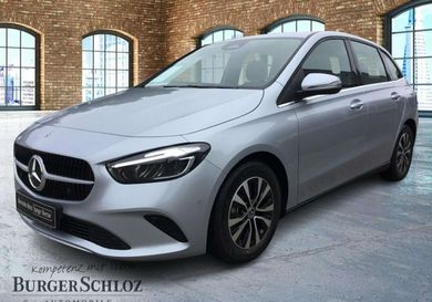 Mercedes-Benz B 180, 2025