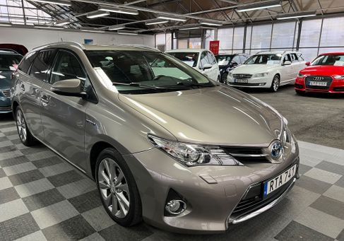 Toyota Auris Touring Sports, 2014