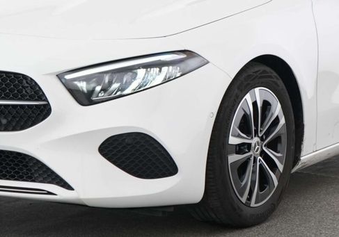 Mercedes-Benz A 180, 2025