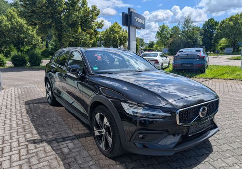 Volvo V60 Cross Country, 2023