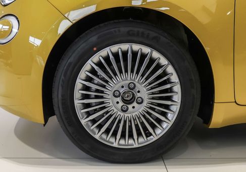 Fiat 500, 2025