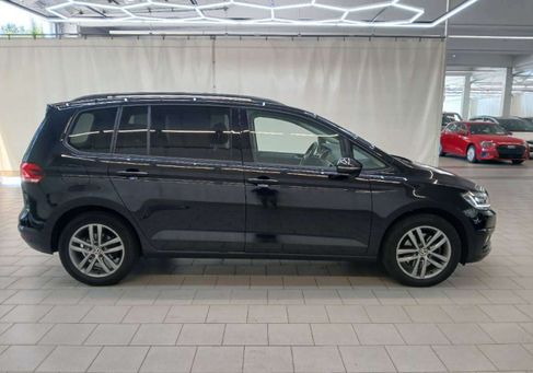 Volkswagen Touran, 2024 3