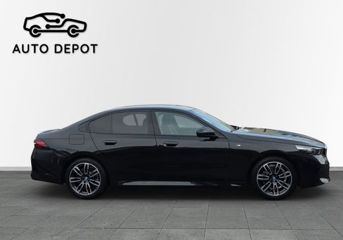 BMW 530, 2024 3