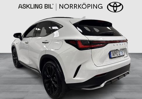 Lexus NX, 2022