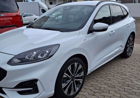 Ford Kuga, 2021