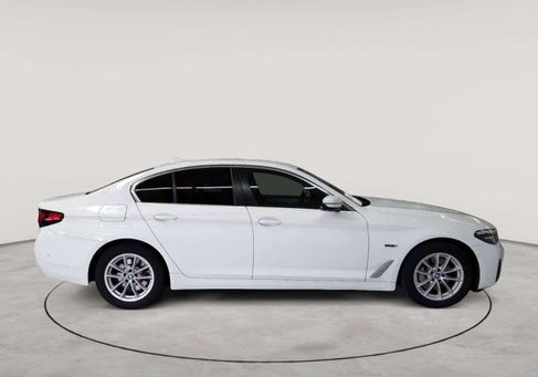 BMW 520, 2022 3